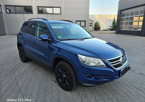 Volkswagen Tiguan cena 25000 przebieg: 199000, rok produkcji 2009 z Brodnica małe 92